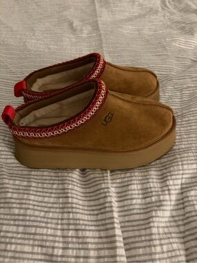 UGG Chestnut Suede Platform Slippers with Red Trim